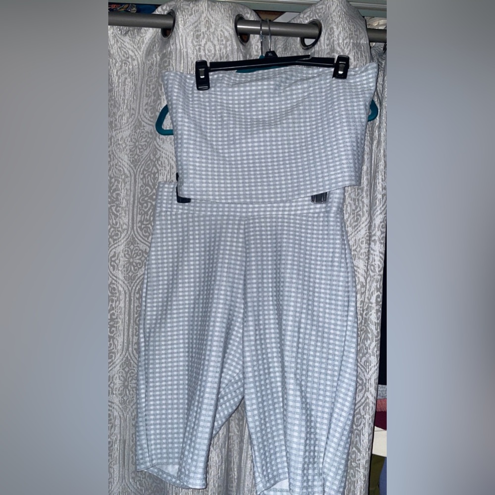 Matching crop top set!